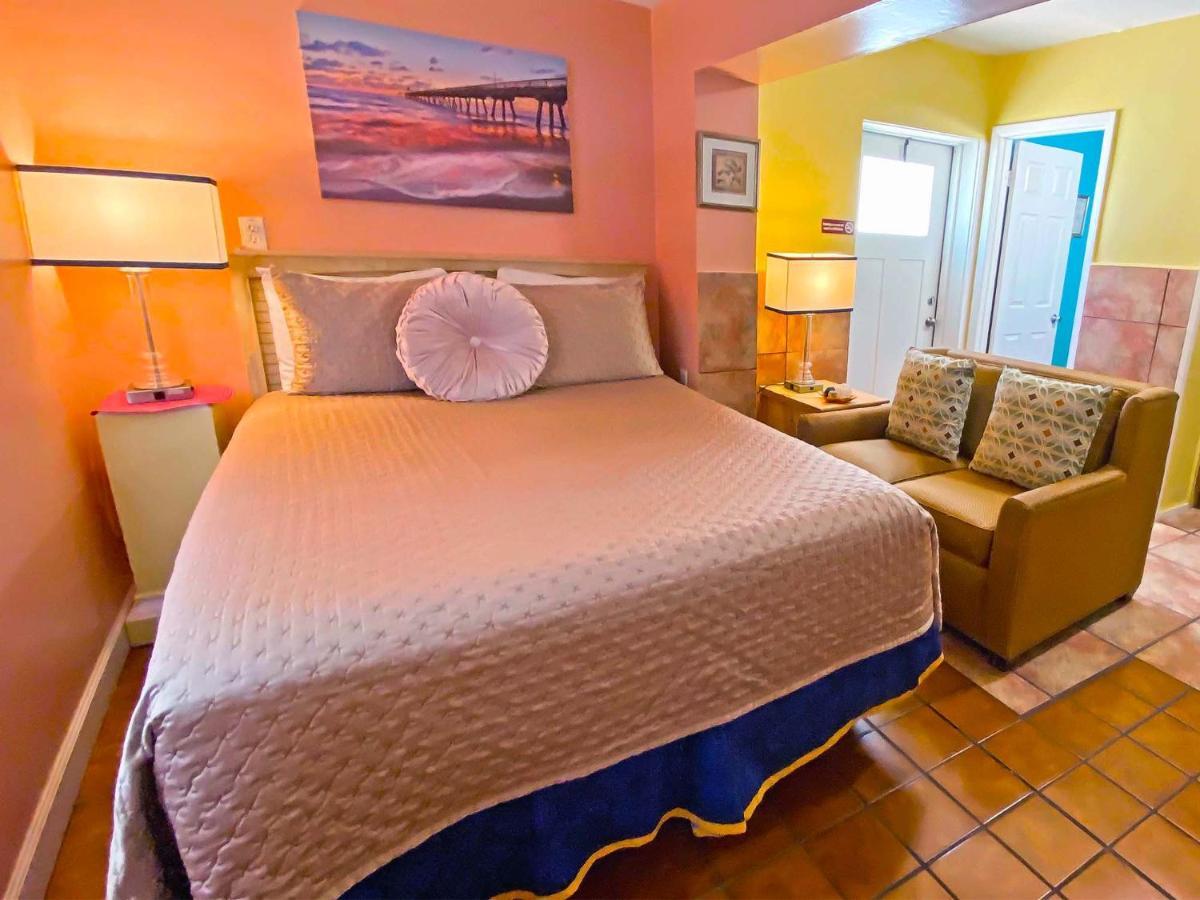Bella Sirena Inn St. Pete Beach Buitenkant foto
